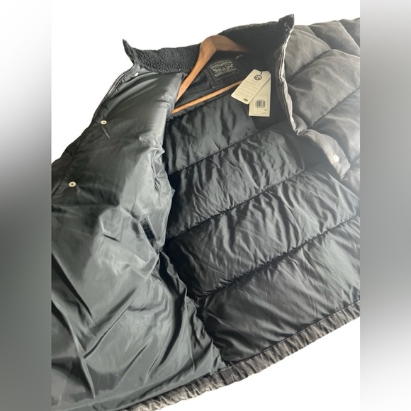 Levi’s Men’s Western Super Puffer Jacket - Picture 9 of 16